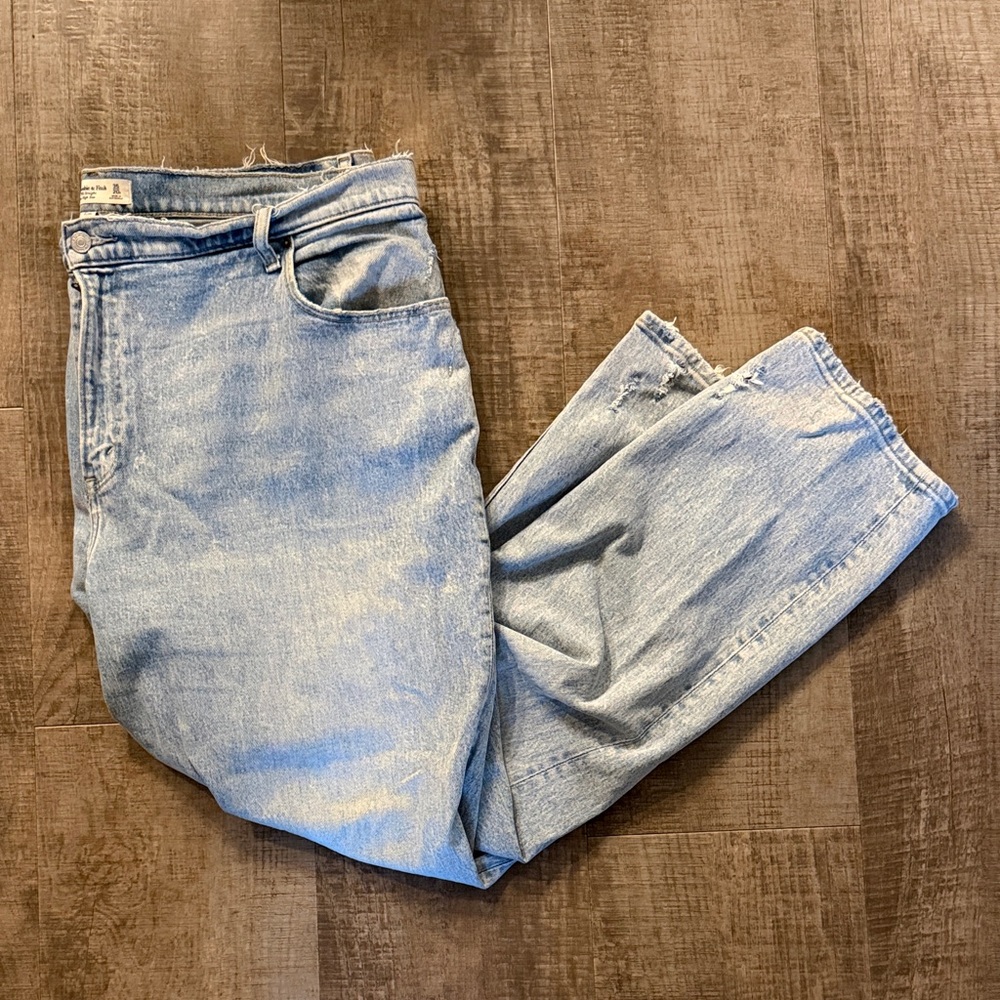 Abercrombie Jeans size 35R / 20